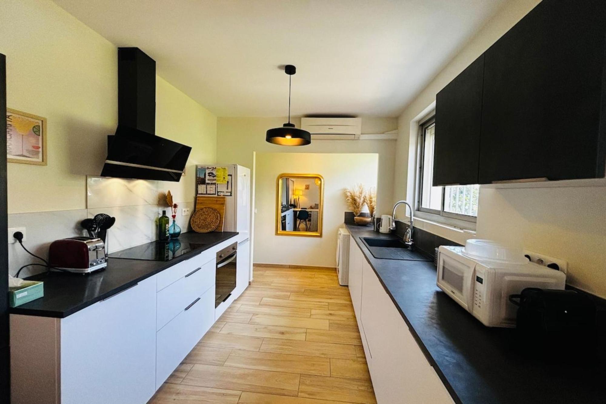 Le Marie-louis -jardin - Parking - Wifi Appartement *